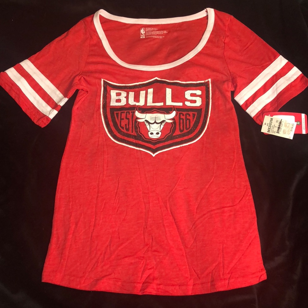 Great comfortable Bulls fan Merchandise...size M